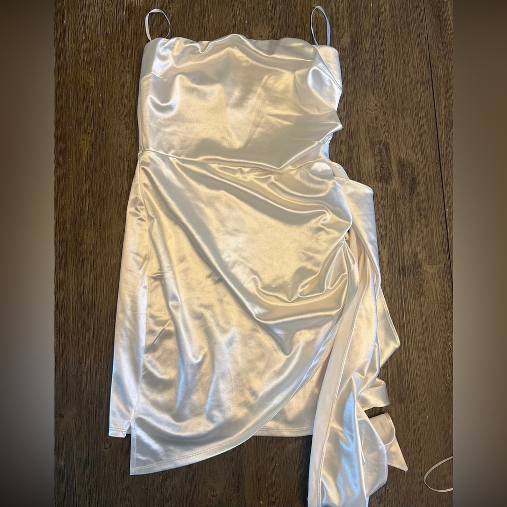 Lulu’s Total Bombshell Strapless Satin Mini Dress - image 2